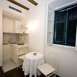 Roko House 3* דוברובניק