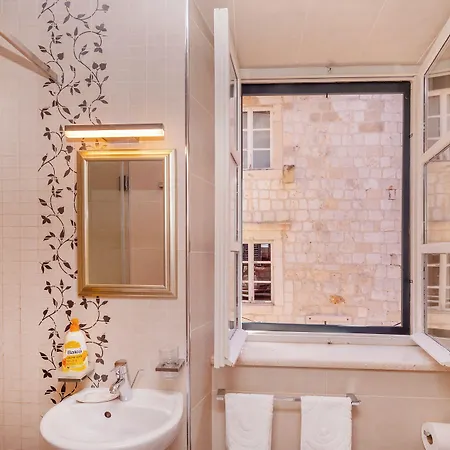 Roko House فندق 3*