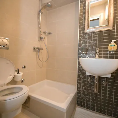 Roko House Apartment